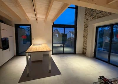 Eclairage rail et suspention Arkos, Electricien en Vendée, Loire Atlantique, Maine et Loire